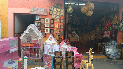 Artesanías de Madera Mateo en Tonalá