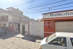Taller de Muebles y Esculturas en Tehuacán