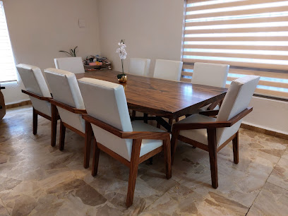 Mesa Parota | Galería Puertas Finas en Reynosa