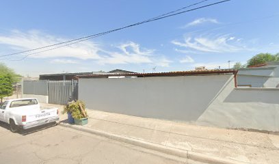 Carpintero Reynaldo Contreras Trujillo en Mexicali
