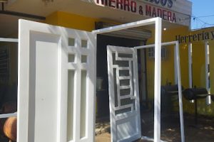 Metálicos Herrería y Muebles en Hierro y Madera. // Asadores Tampico en Tampico